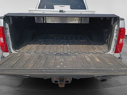 Used 2011 Chevrolet Silverado 2500 LTZ w/ LTZ Plus Package AWD/4WD image 41