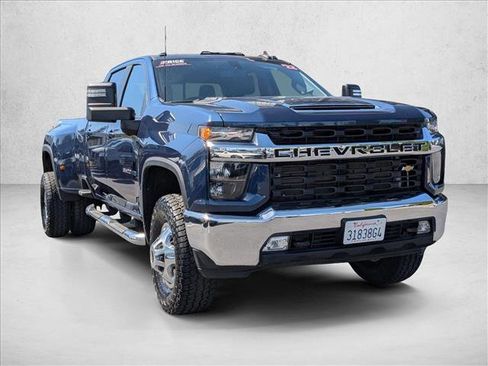 Used 2022 Chevrolet Silverado 3500 LT w/ Convenience Package AWD/4WD image 3