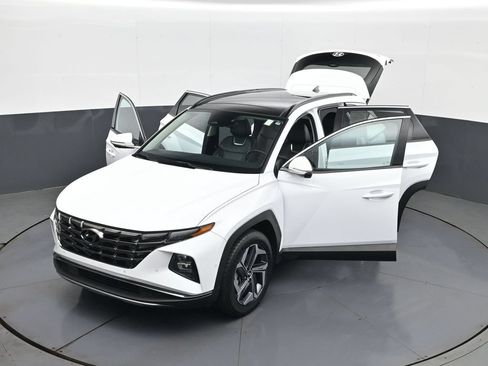 Certified 2022 Hyundai Tucson Limited AWD/4WD image 30