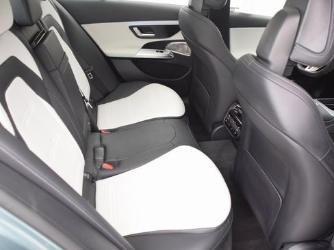 Used 2025 Mercedes-Benz E 53 AMG e 4MATIC Sedan image 17