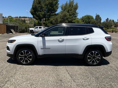 Used 2022 Jeep Compass Limited AWD/4WD image 3