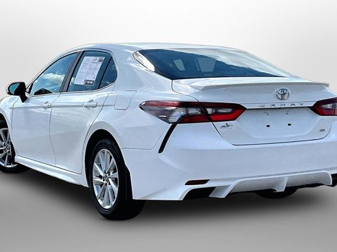 Used 2023 Toyota Camry SE image 10