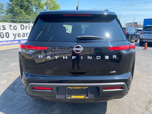 Used 2025 Nissan Pathfinder SV AWD/4WD image 3