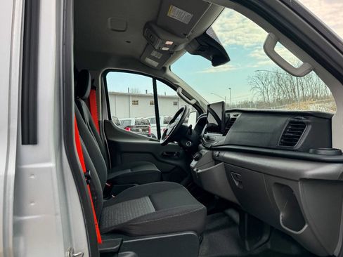 Used 2023 Ford E-Transit Low Roof image 11