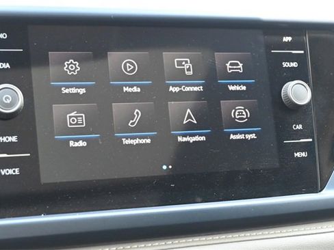 Certified 2024 Volkswagen Taos SE image 15