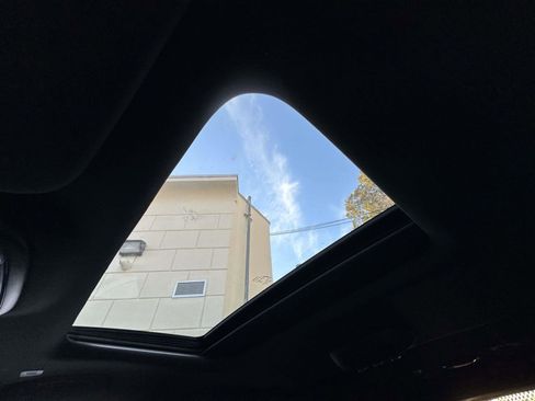 Used 2024 Dodge Durango GT image 33