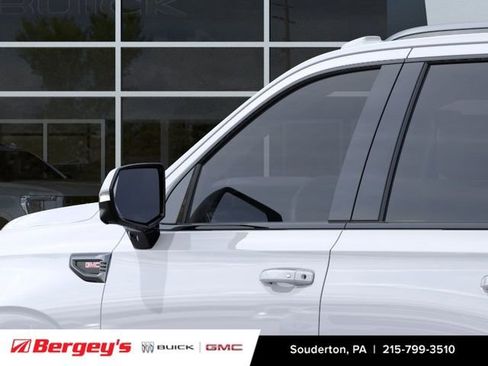 New 2026 GMC Yukon AT4 AWD/4WD image 14
