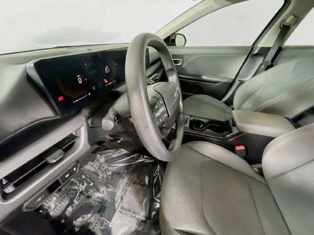 Used 2025 Kia K4 FWD image 20
