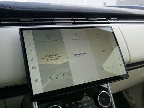 Certified 2023 Land Rover Range Rover SE image 25