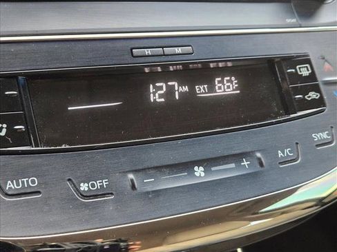 Used 2014 Toyota Avalon XLE image 13