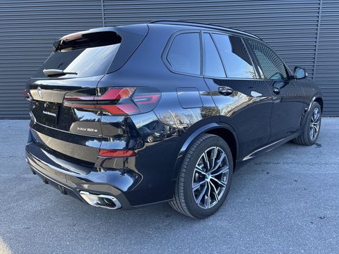 Used 2025 BMW X5 xDrive50e w/ M Sport Package image 5