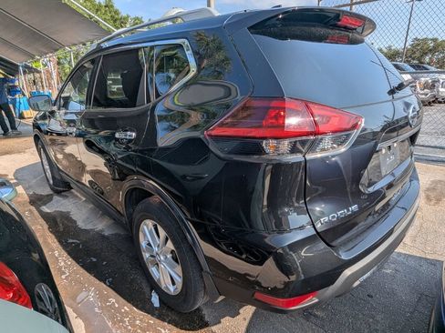 Used 2018 Nissan Rogue S w/ S Value Package FWD image 10