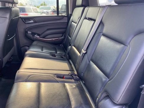 Used 2019 GMC Yukon XL SLT AWD/4WD image 32