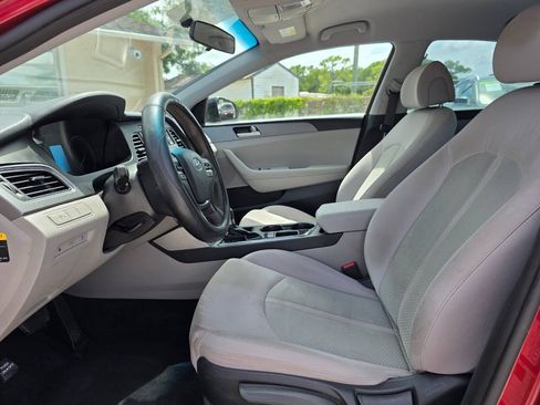 Used 2015 Hyundai Sonata SE FWD image 8