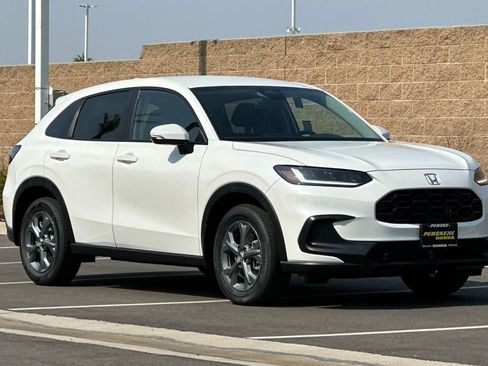 New 2026 Honda HR-V LX image 2