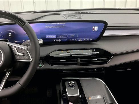 Used 2026 Buick Enclave Sport Touring w/ Super Cruise Package image 7