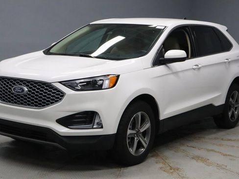 Certified 2023 Ford Edge SEL w/ Convenience Package image 8