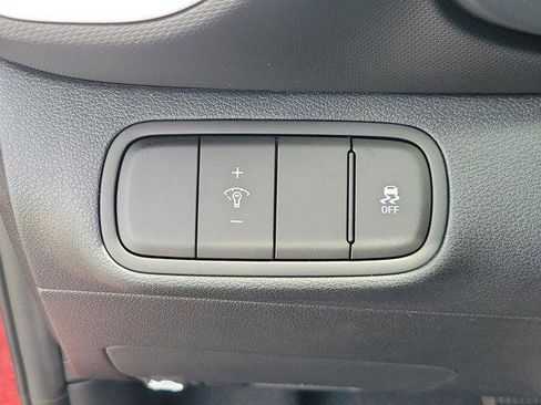 New 2025 Hyundai Venue Limited image 29