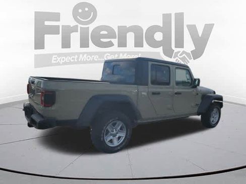 Used 2020 Jeep Gladiator Sport w/ Quick Order Package 24S image 5