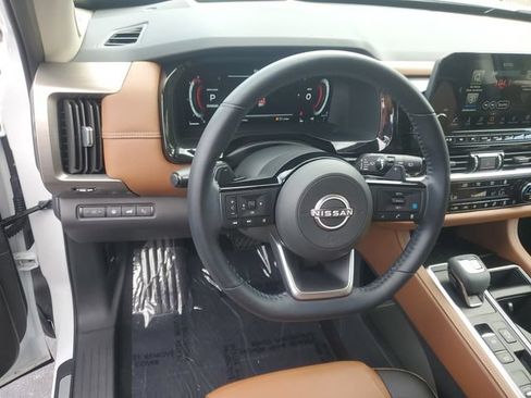 Used 2025 Nissan Pathfinder Platinum w/ Cargo Package FWD image 15