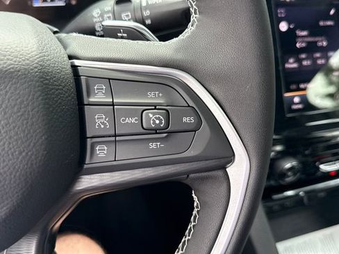 New 2025 Jeep Grand Cherokee L Laredo w/ Luxury Tech Group I image 19