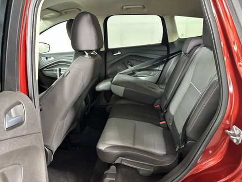 Used 2015 Ford Escape SE image 31