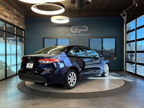 Used 2023 Toyota Corolla LE w/ Carpet Mat Package (TMS) FWD image 3