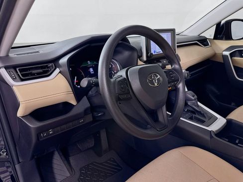 Certified 2025 Toyota RAV4 XLE w/ Convenience Package FWD image 9