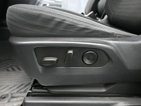 Used 2024 Chevrolet Silverado 2500 LT image 11