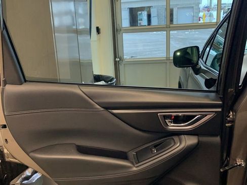 Used 2020 Subaru Forester Premium image 12