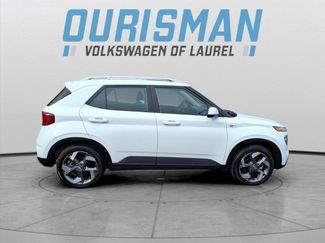 Used 2023 Hyundai Venue SEL w/ Cargo Package video 2