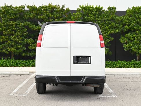 Used 2022 Chevrolet Express 2500 Work Van w/ Driver Convenience Package image 5