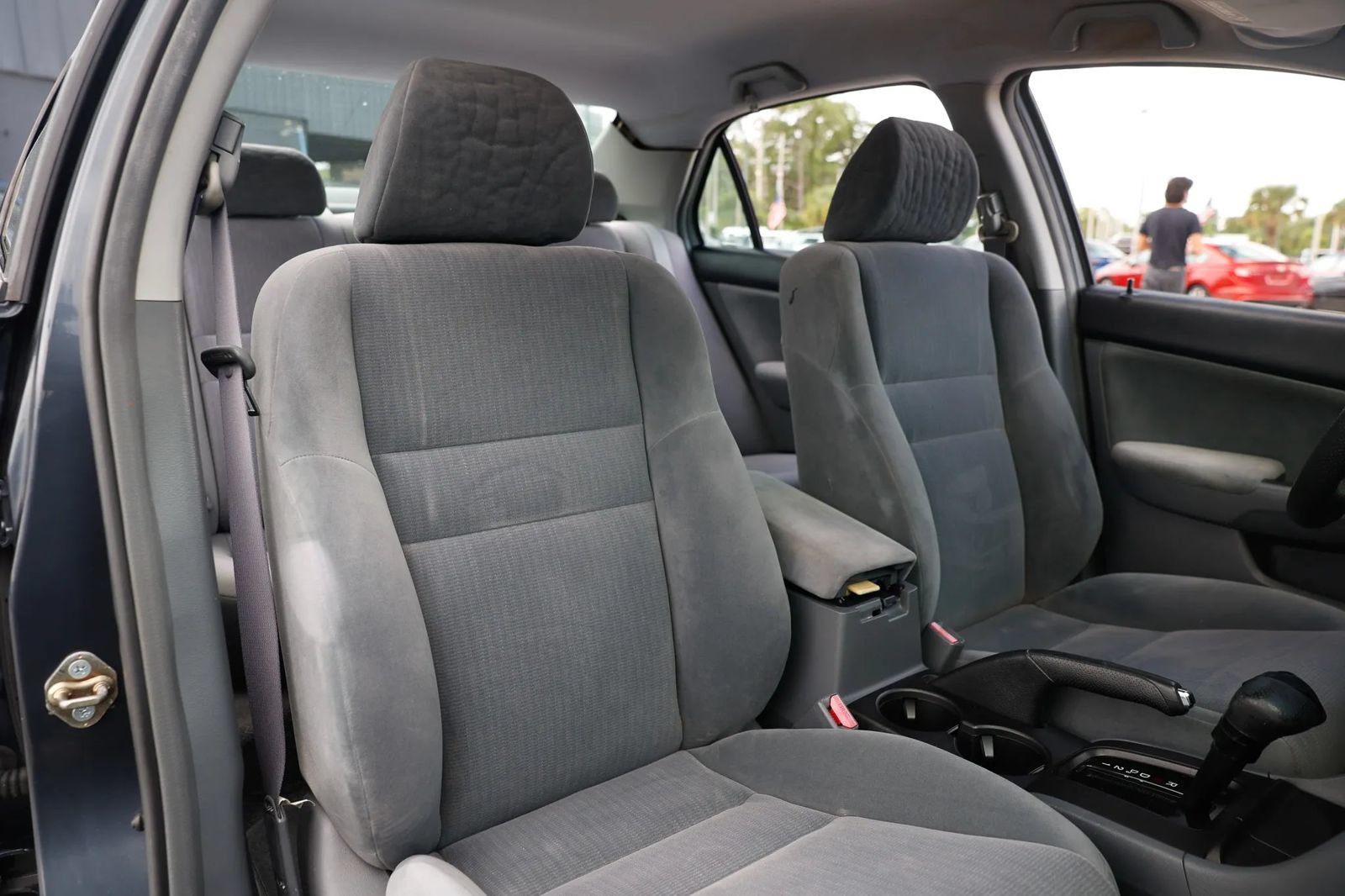 Used 2004 Honda Accord LX image 23