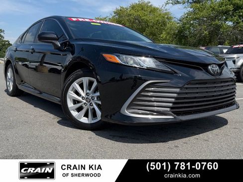 Used 2023 Toyota Camry LE FWD image 1