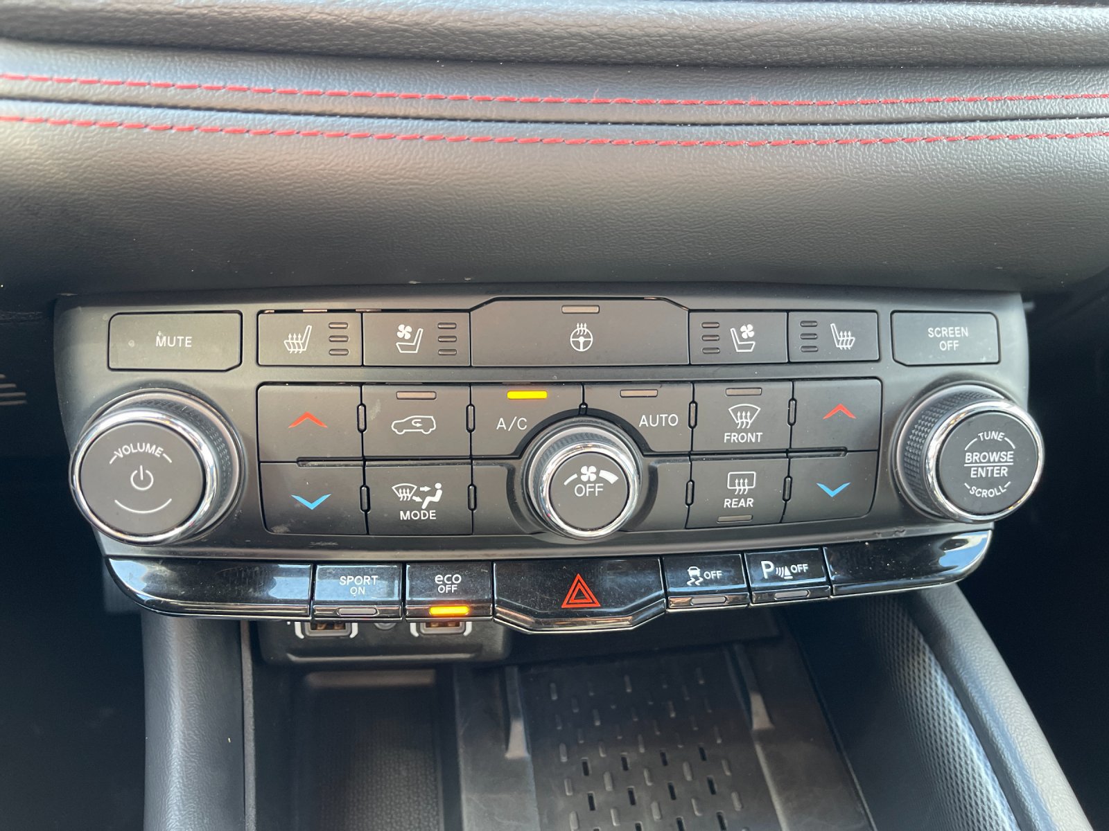 Used 2025 Dodge Durango R/T AWD/4WD image 25