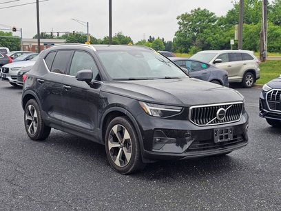 Used 2023 Volvo XC40 B5 Plus w/ Driver Assist Package