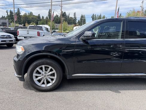 Used 2019 Dodge Durango SXT AWD/4WD image 2