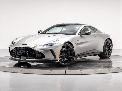 Used 2025 Aston Martin V8 Vantage Coupe image 15