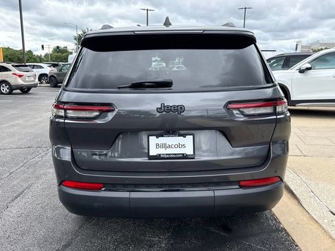 Used 2023 Jeep Grand Cherokee L Altitude AWD/4WD image 5
