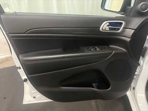 Certified 2021 Jeep Grand Cherokee Laredo X image 18