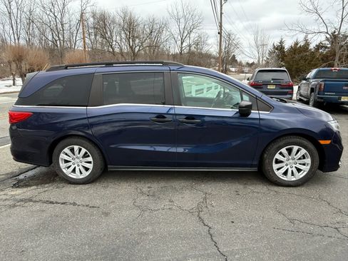 Used 2018 Honda Odyssey LX image 8