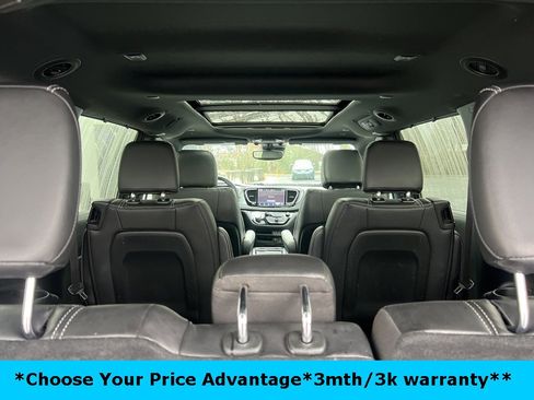 Certified 2022 Chrysler Pacifica Touring-L w/ S Appearance Package image 16