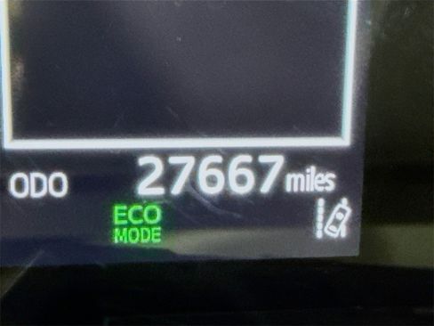 Certified 2022 Toyota Camry LE image 5