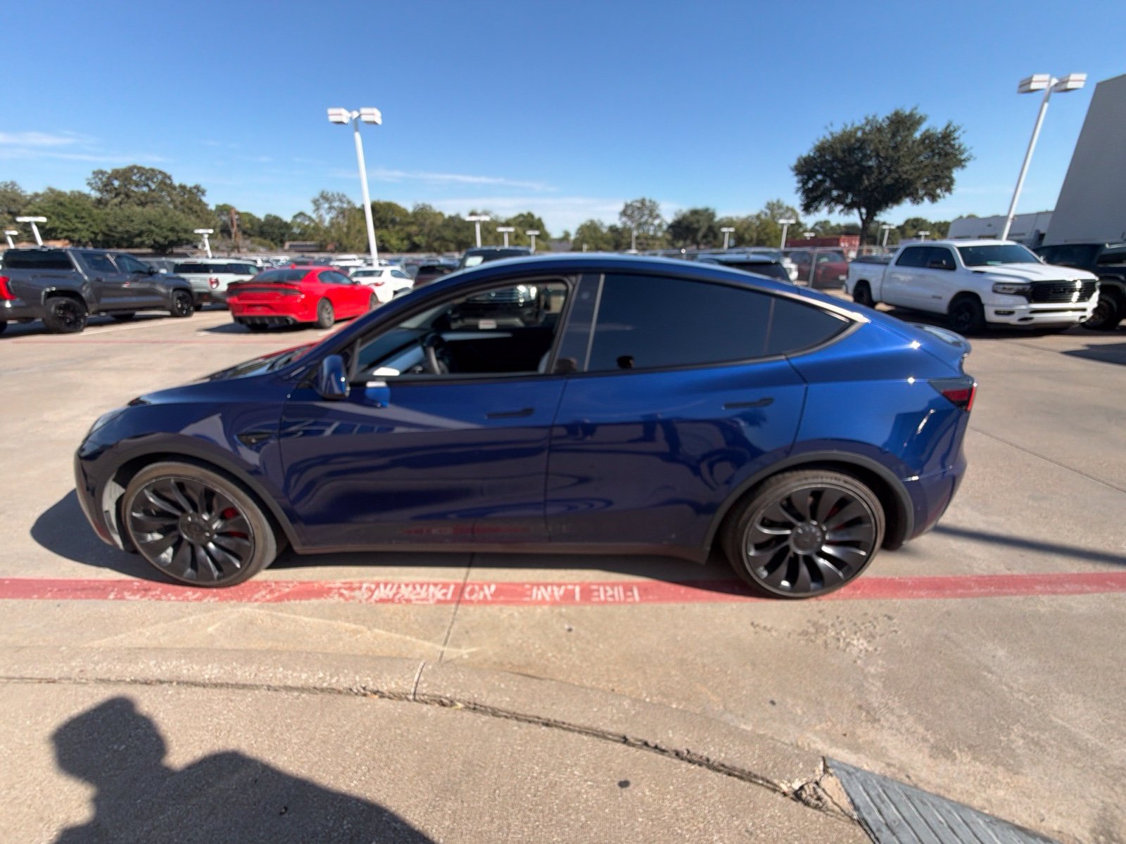 Used 2023 Tesla Model Y Performance AWD/4WD image 3