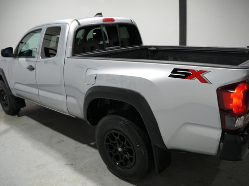 Used 2022 Toyota Tacoma SR w/ SX Package image 18