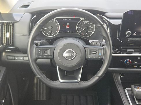 Certified 2025 Nissan Pathfinder SV image 20