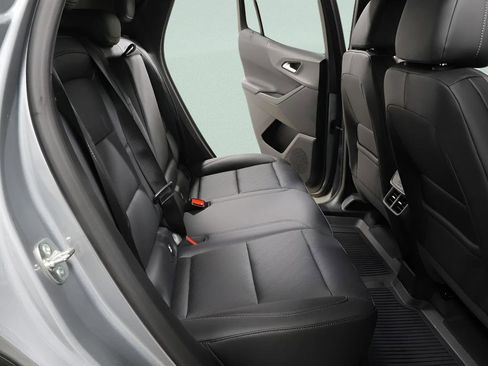 New 2026 Chevrolet Equinox LT w/ Convenience Package II FWD image 33
