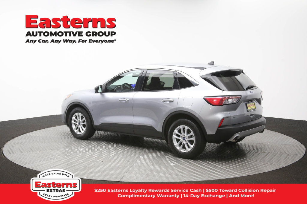 Used 2022 Ford Escape SE FWD image 65