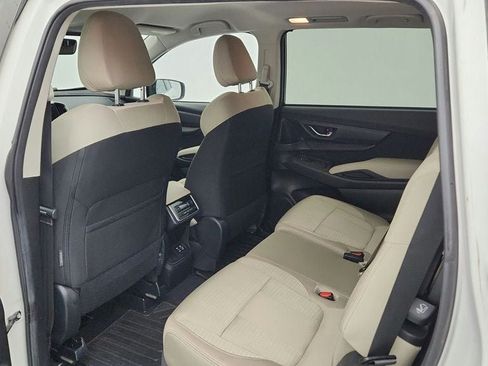 Used 2023 Subaru Ascent Premium w/ Convenience Package AWD/4WD image 19