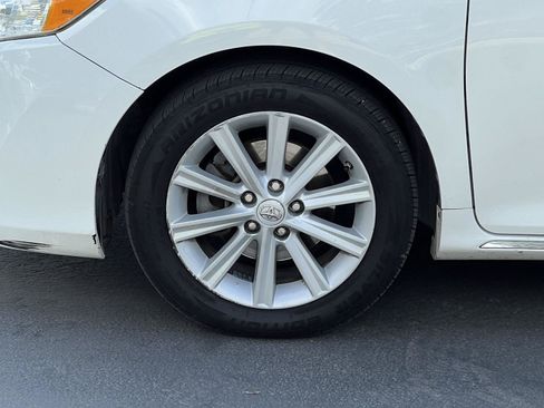 Used 2014 Toyota Camry XLE w/ Leather Package FWD image 18